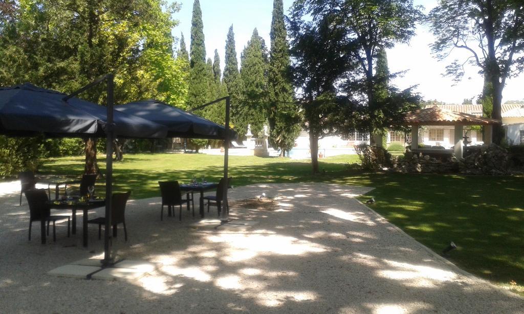Hostellerie Les Frenes أفينيون المظهر الخارجي الصورة