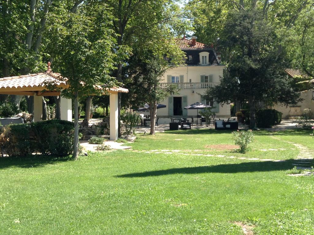 Hostellerie Les Frenes أفينيون المظهر الخارجي الصورة