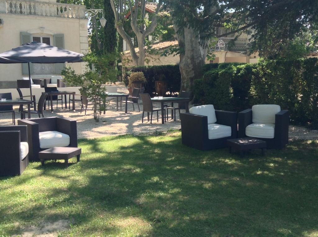 Hostellerie Les Frenes أفينيون المظهر الخارجي الصورة